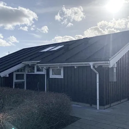 3 Bedroom Awesome In Hébergement de vacances